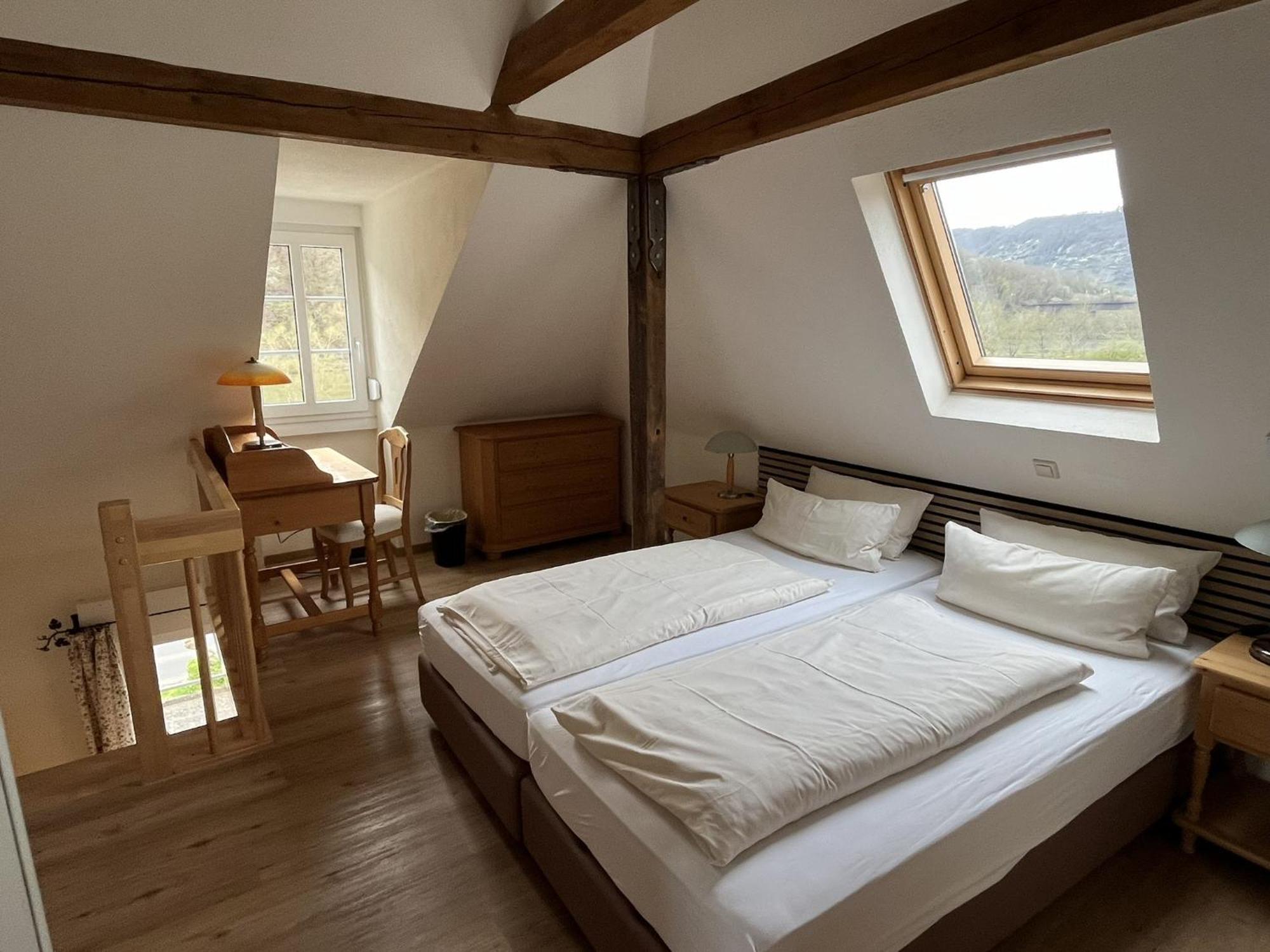 Mosel-Landhaus Hotel Oster Ediger-Eller Exteriör bild